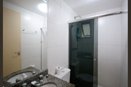 Apartamento para alugar com 81m², 2 quartos e 2 vagasBanheiro social 