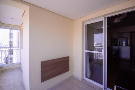 Apartamento para alugar com 81m², 2 quartos e 2 vagasSala - Varanda 