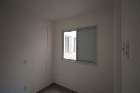 Quarto 2 de apartamento para alugar com 2 quartos, 41m² em Vila Zelina, São Paulo