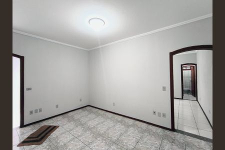 Casa para alugar com 212m², 3 quartos e 2 vagasSala