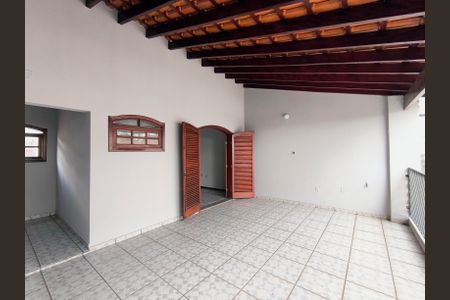 Casa para alugar com 212m², 3 quartos e 2 vagas Casa para alugar com 212m², 3 quartos e 2 vagasVaranda da Suíte