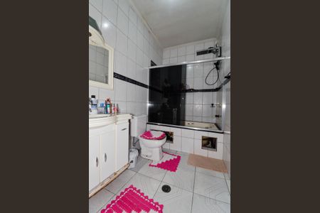 Casa à venda com 286m², 4 quartos e 2 vagasBanheiro da Suíte