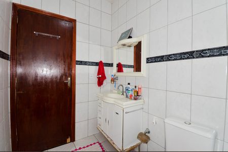 Casa à venda com 286m², 4 quartos e 2 vagasBanheiro da Suíte