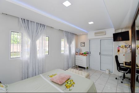 Casa à venda com 286m², 4 quartos e 2 vagasQuarto 3 - Suíte