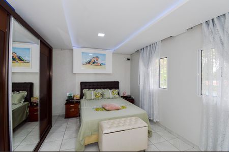 Casa à venda com 286m², 4 quartos e 2 vagasQuarto 3 - Suíte