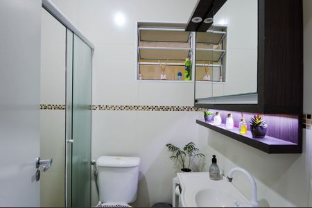 Casa à venda com 286m², 4 quartos e 2 vagasBanheiro Social 2