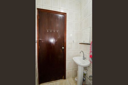 Casa à venda com 286m², 4 quartos e 2 vagasBanheiro Social