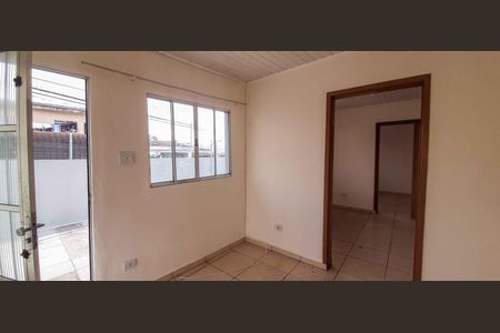 Casa para alugar com 90m², 2 quartos e 2 vagasSala
