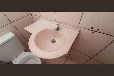 Casa para alugar com 90m², 2 quartos e 2 vagasBanheiro da Suíte