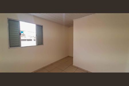 Casa para alugar com 90m², 2 quartos e 2 vagasSuíte
