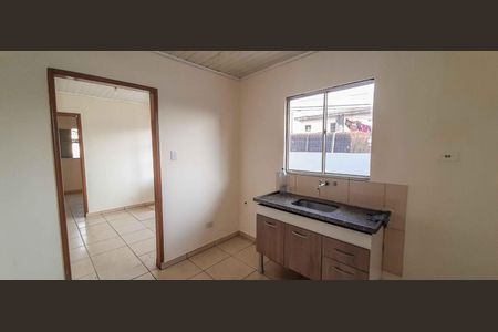 Casa para alugar com 90m², 2 quartos e 2 vagasCozinha