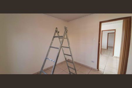 Casa para alugar com 90m², 2 quartos e 2 vagasQuarto