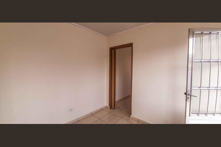 Casa para alugar com 90m², 2 quartos e 2 vagasSala