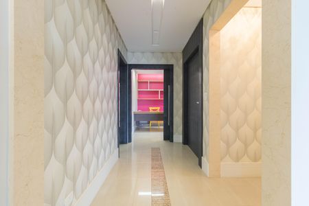 Apartamento à venda com 395m², 4 quartos e 4 vagasCorredor