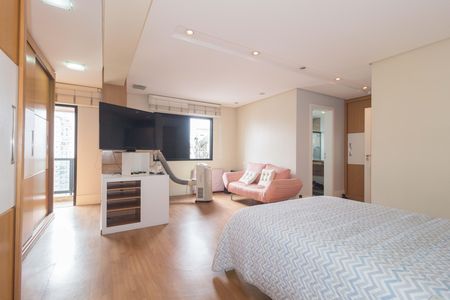 Apartamento à venda com 395m², 4 quartos e 4 vagasSuíte 2