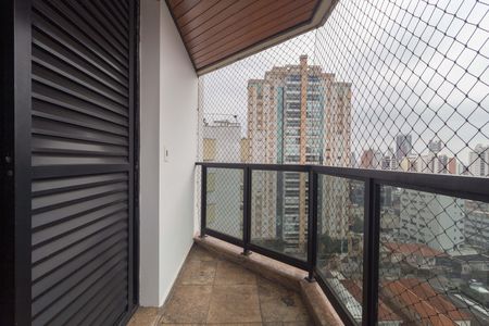 Apartamento à venda com 395m², 4 quartos e 4 vagasVaranda - Suíte 2