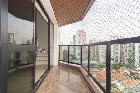 Apartamento à venda com 395m², 4 quartos e 4 vagasVaranda