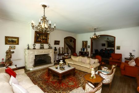 Casa à venda com 750m², 8 quartos e 12 vagas Casa à venda com 750m², 8 quartos e 12 vagasSala 1