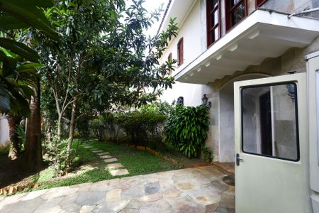 Casa à venda com 750m², 8 quartos e 12 vagas Casa à venda com 750m², 8 quartos e 12 vagasJardim