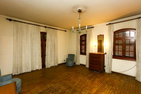 Casa à venda com 750m², 8 quartos e 12 vagas Casa à venda com 750m², 8 quartos e 12 vagasSuíte 5