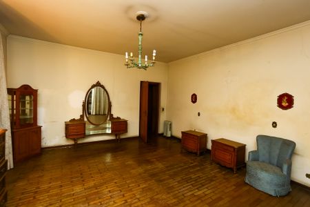 Casa à venda com 750m², 8 quartos e 12 vagas Casa à venda com 750m², 8 quartos e 12 vagasSuíte 5