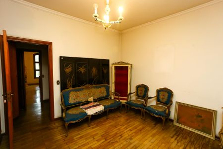 Casa à venda com 750m², 8 quartos e 12 vagas Casa à venda com 750m², 8 quartos e 12 vagasSuíte 4