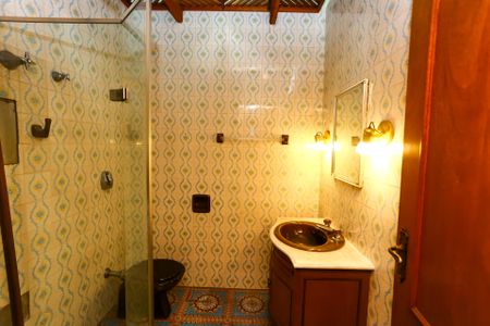 Casa à venda com 750m², 8 quartos e 12 vagas Casa à venda com 750m², 8 quartos e 12 vagasBanheiro da Suíte 4