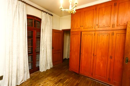 Casa à venda com 750m², 8 quartos e 12 vagas Casa à venda com 750m², 8 quartos e 12 vagasSuíte 4