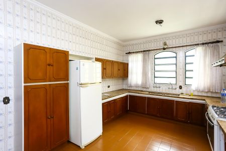 Casa à venda com 750m², 8 quartos e 12 vagas Casa à venda com 750m², 8 quartos e 12 vagasCozinha