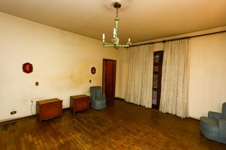 Casa à venda com 750m², 8 quartos e 12 vagas Casa à venda com 750m², 8 quartos e 12 vagasSuíte 5