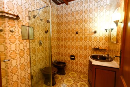 Casa à venda com 750m², 8 quartos e 12 vagas Casa à venda com 750m², 8 quartos e 12 vagasBanheiro da Suíte 3