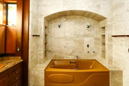 Casa à venda com 750m², 8 quartos e 12 vagas Casa à venda com 750m², 8 quartos e 12 vagasBanheiro da Suíte 5