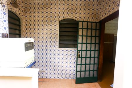 Casa à venda com 750m², 8 quartos e 12 vagas Casa à venda com 750m², 8 quartos e 12 vagasÁrea de Serviço