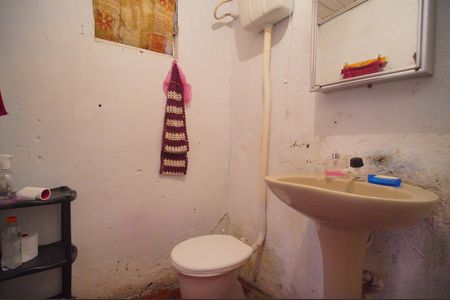 Casa à venda com 140m², 3 quartos e 1 vagaBanheiro 2