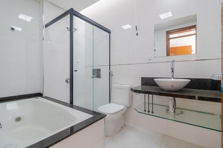 Casa à venda com 178m², 3 quartos e 2 vagasQuarto 1 - Banheiro