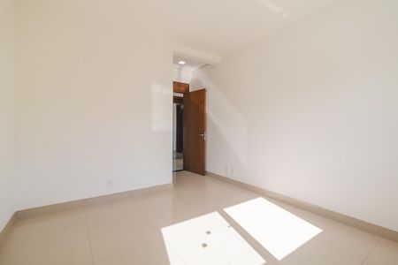 Casa à venda com 178m², 3 quartos e 2 vagasQuarto 3