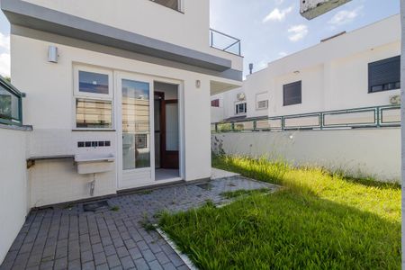 Casa à venda com 178m², 3 quartos e 2 vagasQuintal dos fundos
