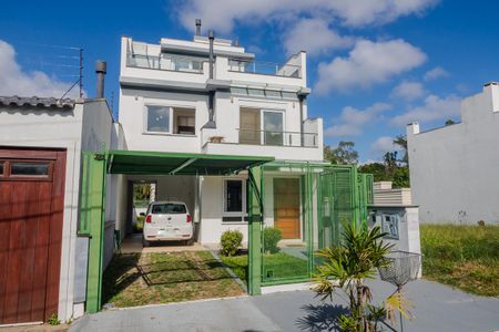 Casa à venda com 178m², 3 quartos e 2 vagasFachada