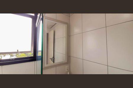 Apartamento à venda com 71m², 2 quartos e 2 vagasBanheiro da Suíte