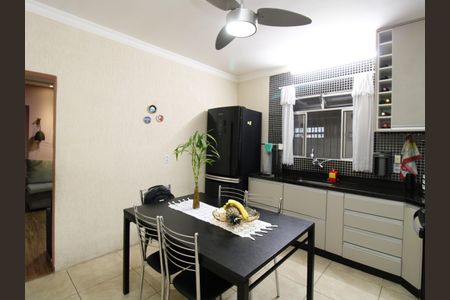 Casa à venda com 65m², 2 quartos e 2 vagasCozinha