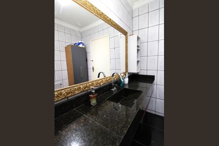Casa à venda com 65m², 2 quartos e 2 vagasBanheiro