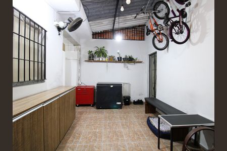 Casa à venda com 65m², 2 quartos e 2 vagasQuintal