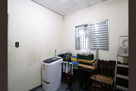 Casa à venda com 65m², 2 quartos e 2 vagasQuarto de Serviço