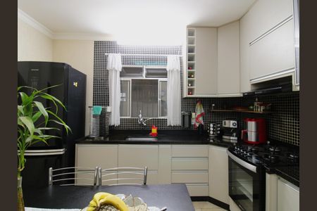 Casa à venda com 65m², 2 quartos e 2 vagasCozinha