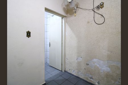 Casa à venda com 65m², 2 quartos e 2 vagasQuarto de Serviço