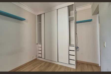 Apartamento à venda com 130m², 3 quartos e 2 vagasSuíte 2
