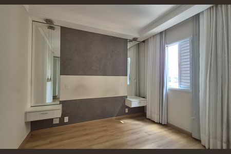 Apartamento à venda com 130m², 3 quartos e 2 vagasSuíte 3