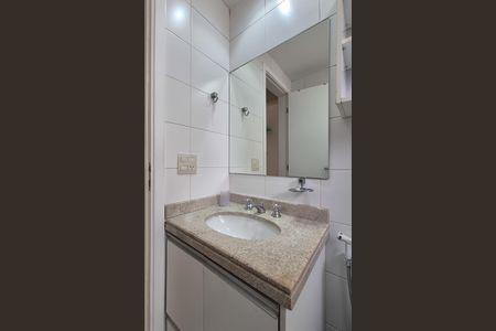 Apartamento à venda com 130m², 3 quartos e 2 vagasBanheiro da suíte 2