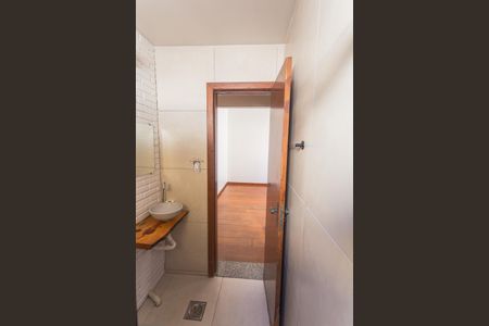 Apartamento à venda com 58m², 2 quartos e 1 vagaBanheiro Social