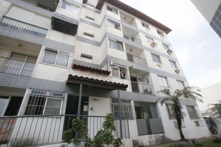 Apartamento à venda com 53m², 2 quartos e 1 vagaFachada do bloco e placa